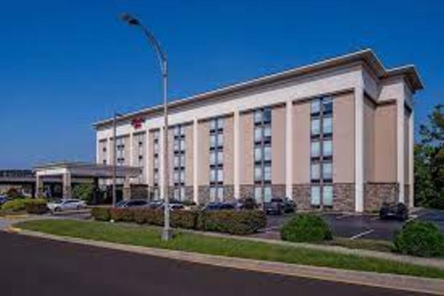 Hampton Inn Hotel